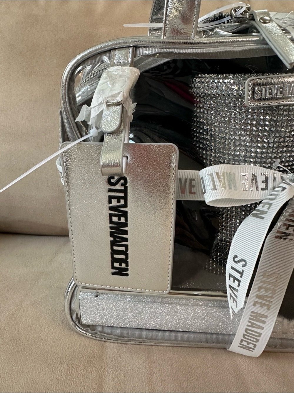Steve Madden Gift Set –Clear Cosmetic Tote,Bling Cup, Earmuffs, Luggage Tag NWT - Picture 3 of 7